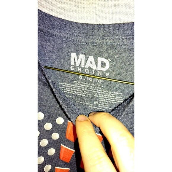 Mad Engine USA Beer Pong Mens Blue XL shirt American Flag Design Patriotic Solo - Picture 3 of 6